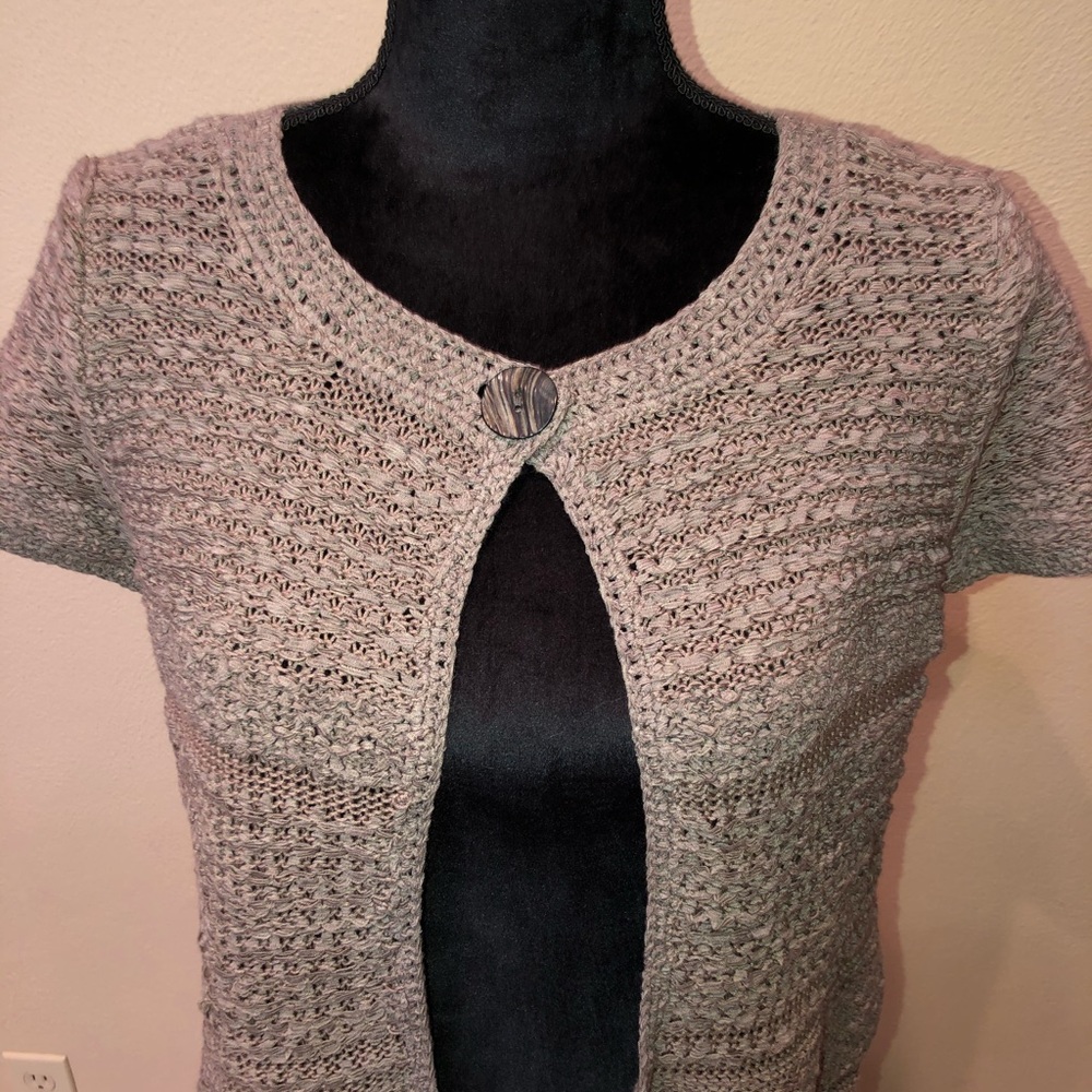 🌻 Chico’s one button short sleeve bolero sweater